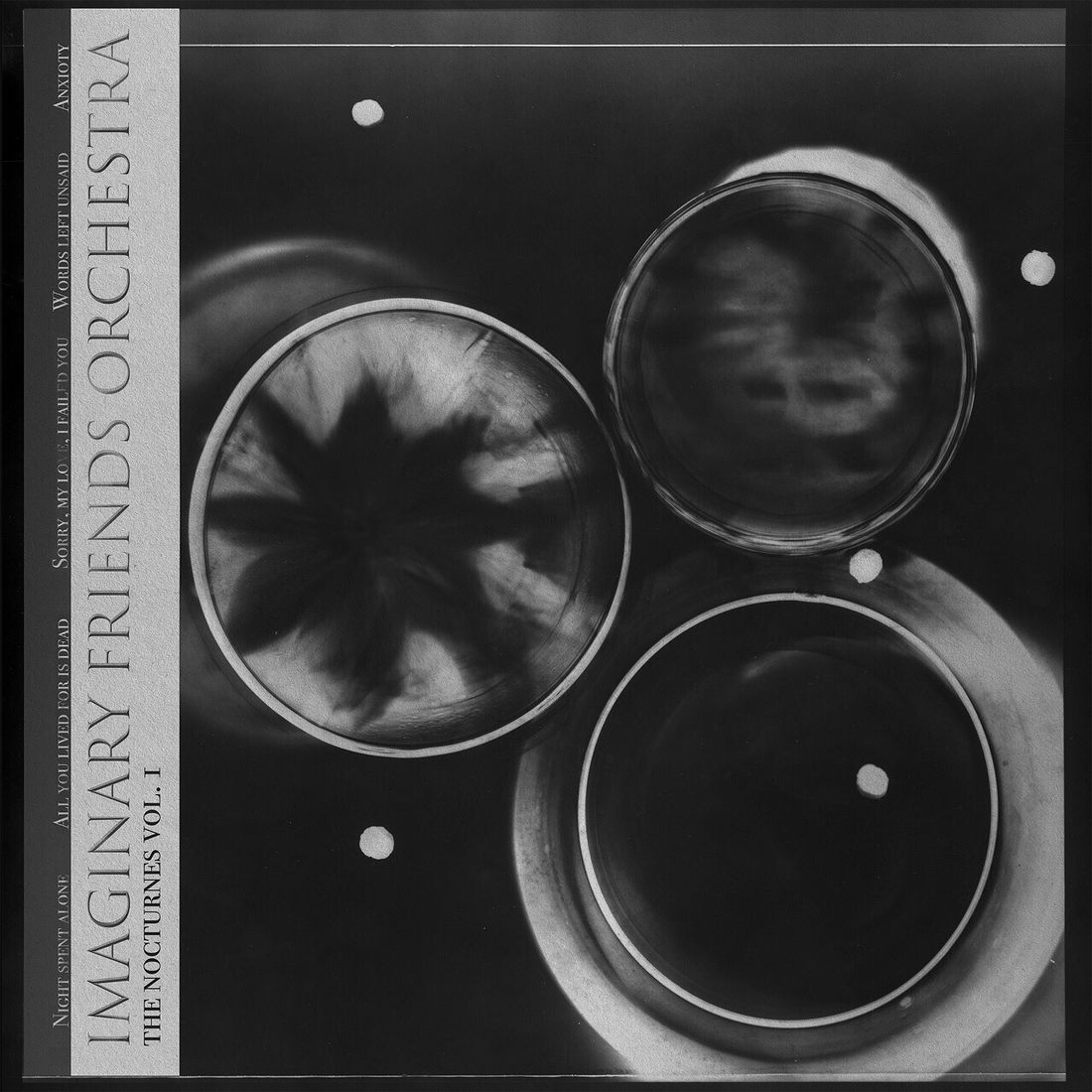 ARIADNA KRYLOVA. Обложки. Imaginary Friends Orchestra — "The Nocturnes Vol. 1" (EP, 2019) instrumental | easy listening | outsider darkjazz
Лейбл: mmmesss
Обложка: Ариадна
—
«На часах глубоко за полночь. Тусклый свет настольной лампы едва освещает гостиную...
Мне чудится присутствие незримых фигур — это они. Мои воображаемые друзья. Их оркестр, в гостиной моего сознания, рассеивает одиночество и вкладывает свое значение в происходящее»(c)
Дебютная пластинка Петербургского проекта «Imaginary Friends Orchestra» — ноябрьская депрессия, Мелатонин, усталость, осень и отважные отряды офисного планктона обрели свой саундтрек.