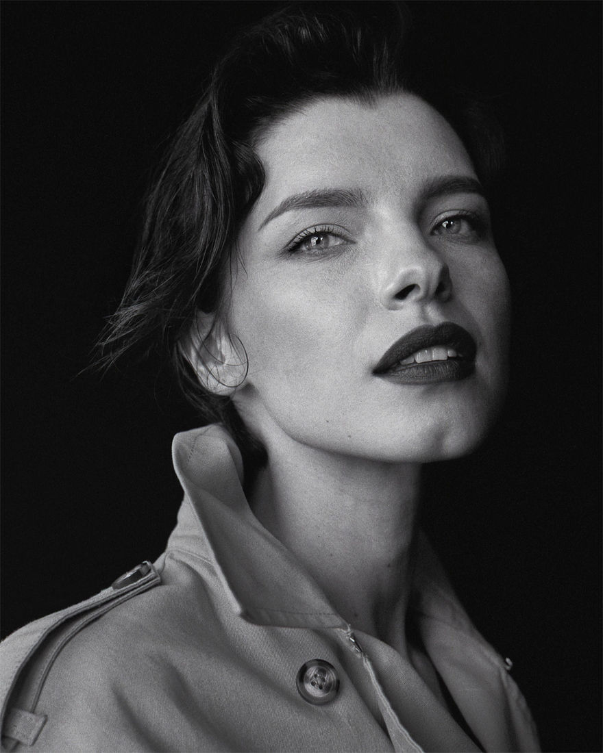 ARIADNA KRYLOVA. ПОРТРЕТ. Без названия