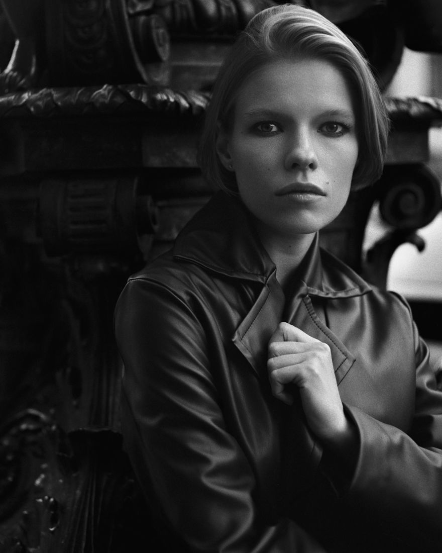 ARIADNA KRYLOVA. ПОРТРЕТ. Без названия