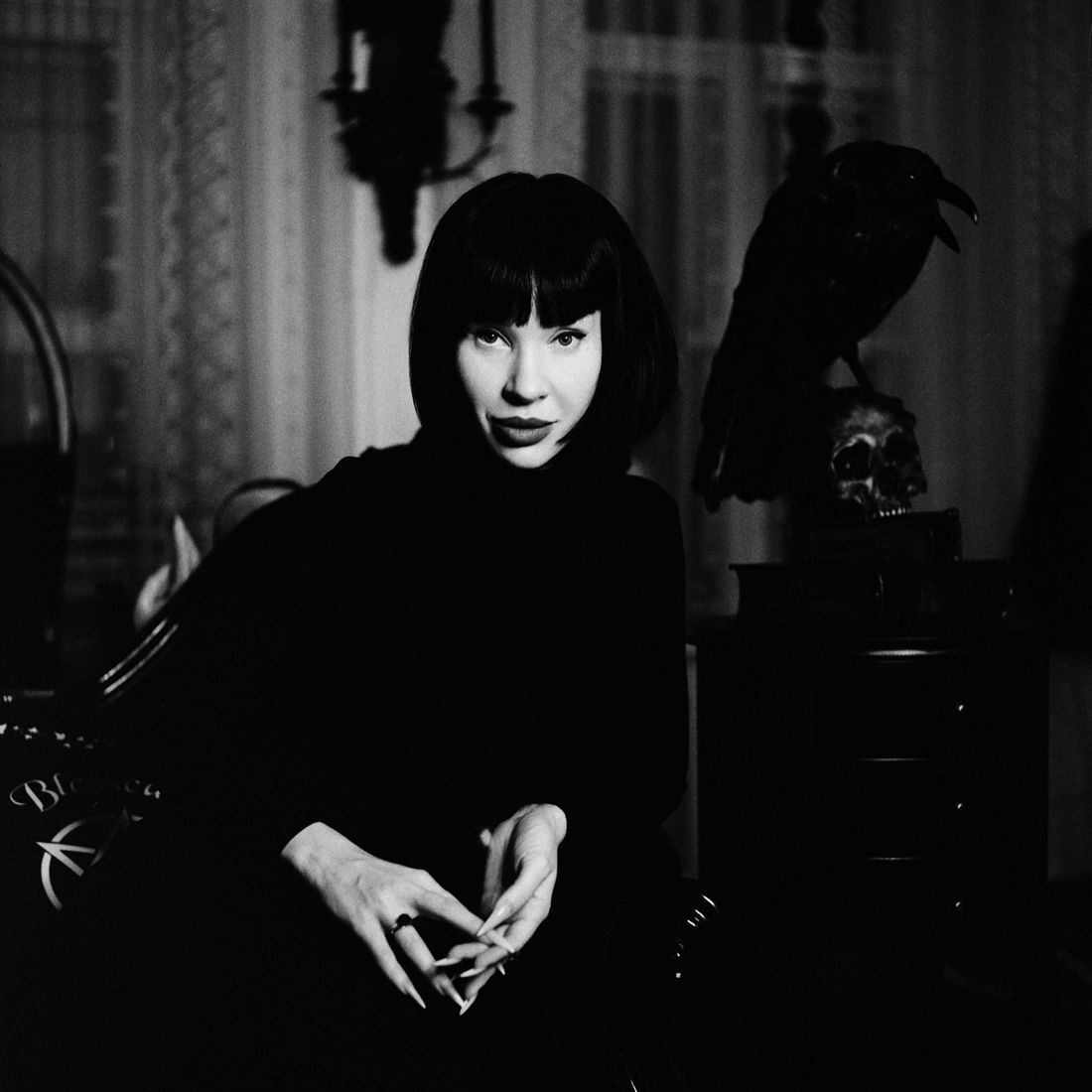 ARIADNA KRYLOVA. ПОРТРЕТ. Без названия